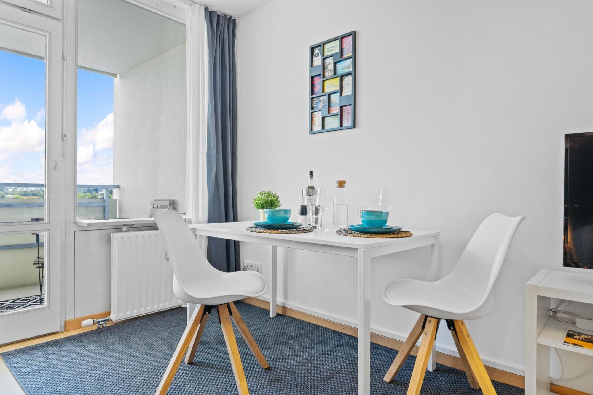 Sonniges City-Apartment Mit Suedbalkon Und Parklatz Neusass Exterior photo