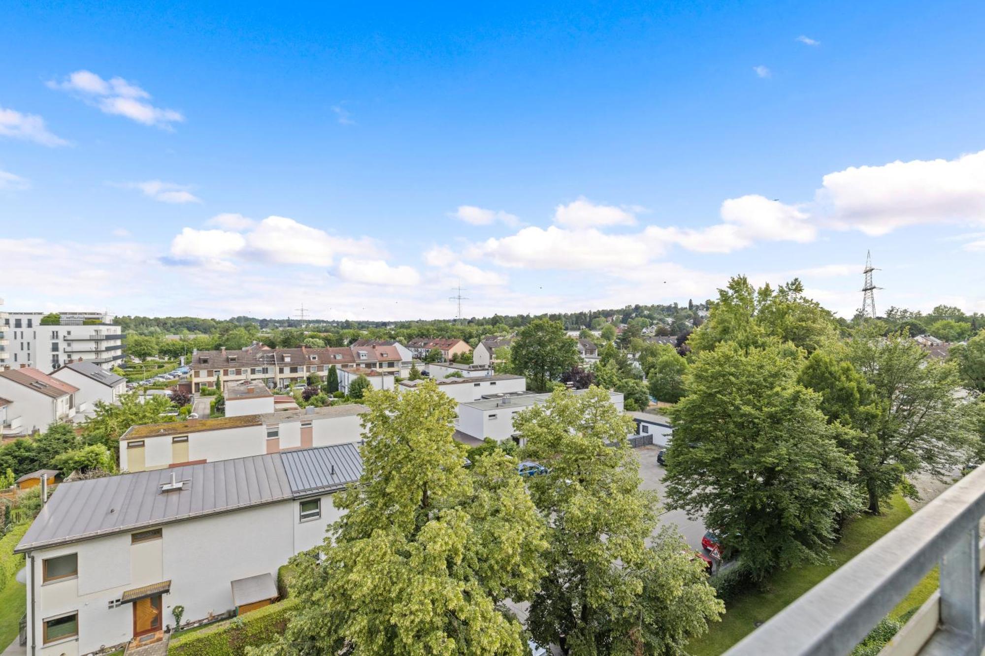 Sonniges City-Apartment Mit Suedbalkon Und Parklatz Neusass Exterior photo