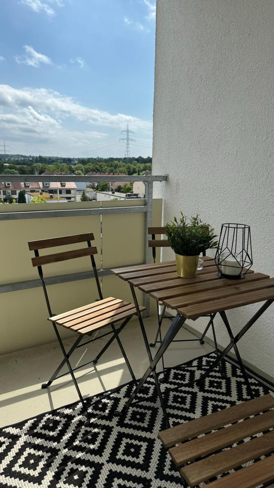 Sonniges City-Apartment Mit Suedbalkon Und Parklatz Neusass Exterior photo